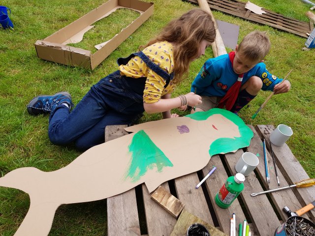 Painting the figurehead