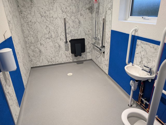 accessible

                                                          toilet