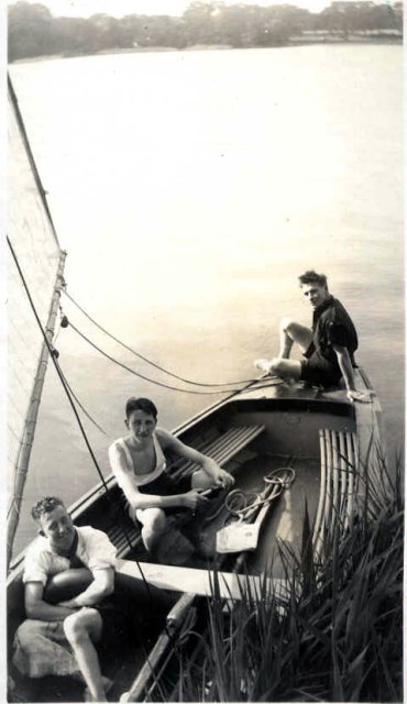 archive
                      boat