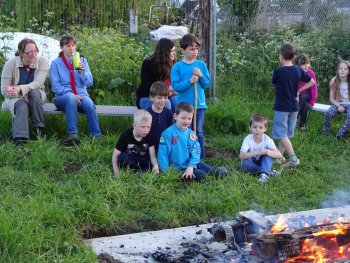 camp fire
stare